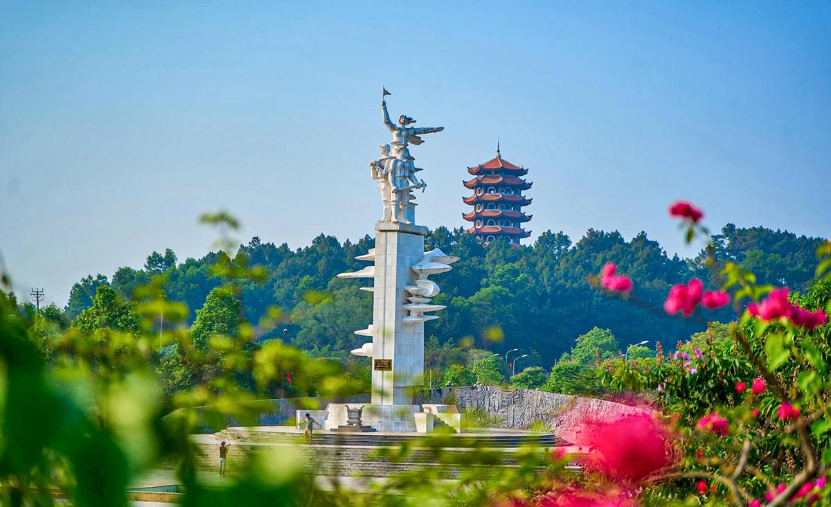 Khai mạc Ngày Văn hóa Việt Nam tại Hà Nội ที่ Hà Tĩnh